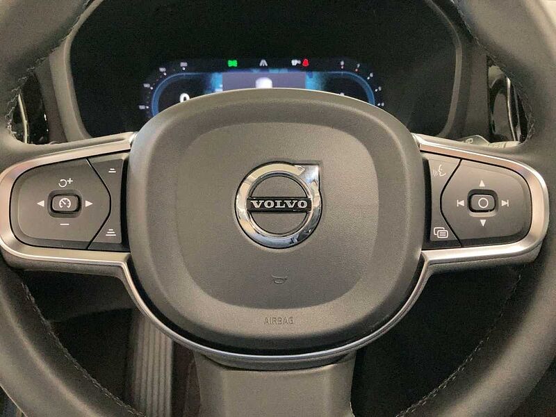 Volvo V60 Core B4 DKG / Navi