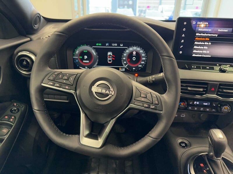 Nissan Juke N-CONNECTA 1.6 HYBRID/Automatik/Winterpaket