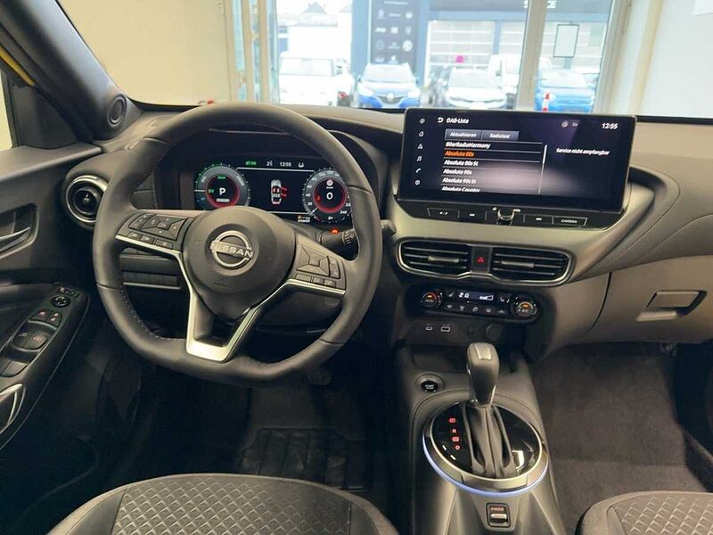 Nissan Juke N-CONNECTA 1.6 HYBRID/Automatik/Winterpaket